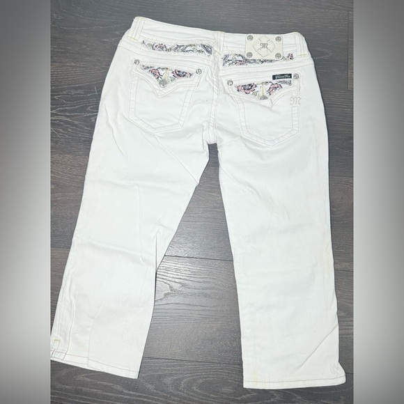 MISS ME Mid-Rise Capri Cuffed White Jeans Rhinestone Embellished - Picture 11 of 11